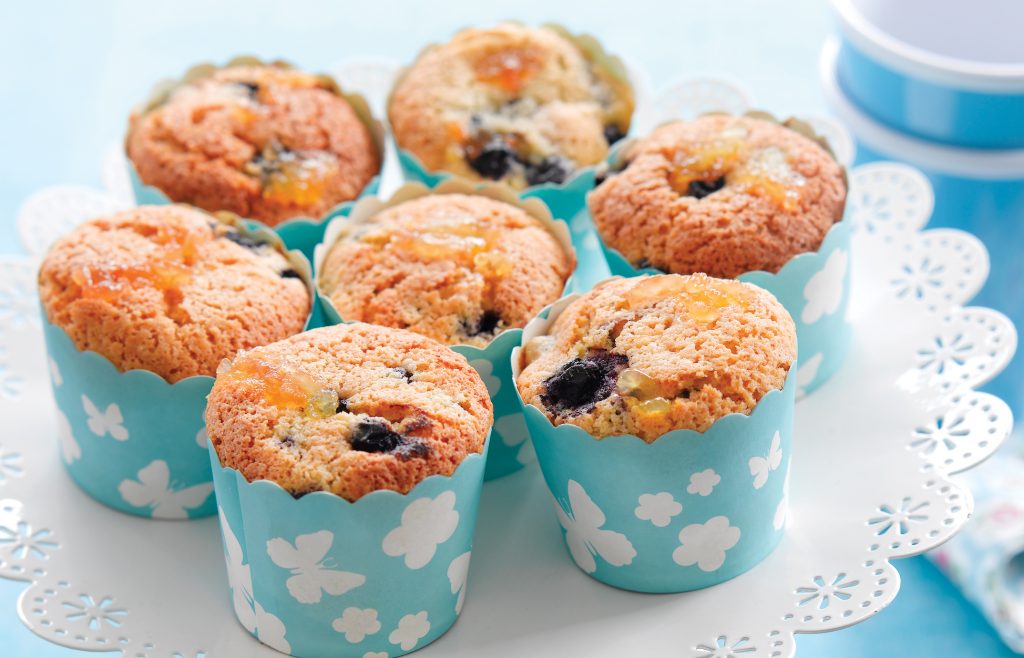 Apple, almond and blackcurrant muffins