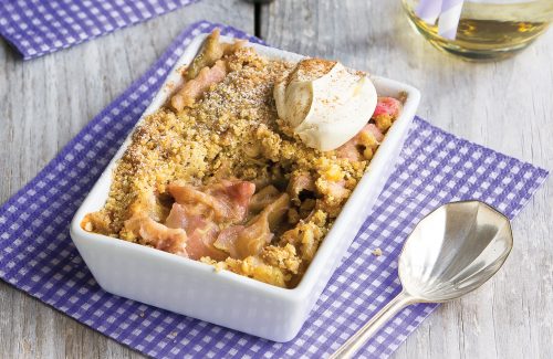 Apple, rhubarb and ginger crumble