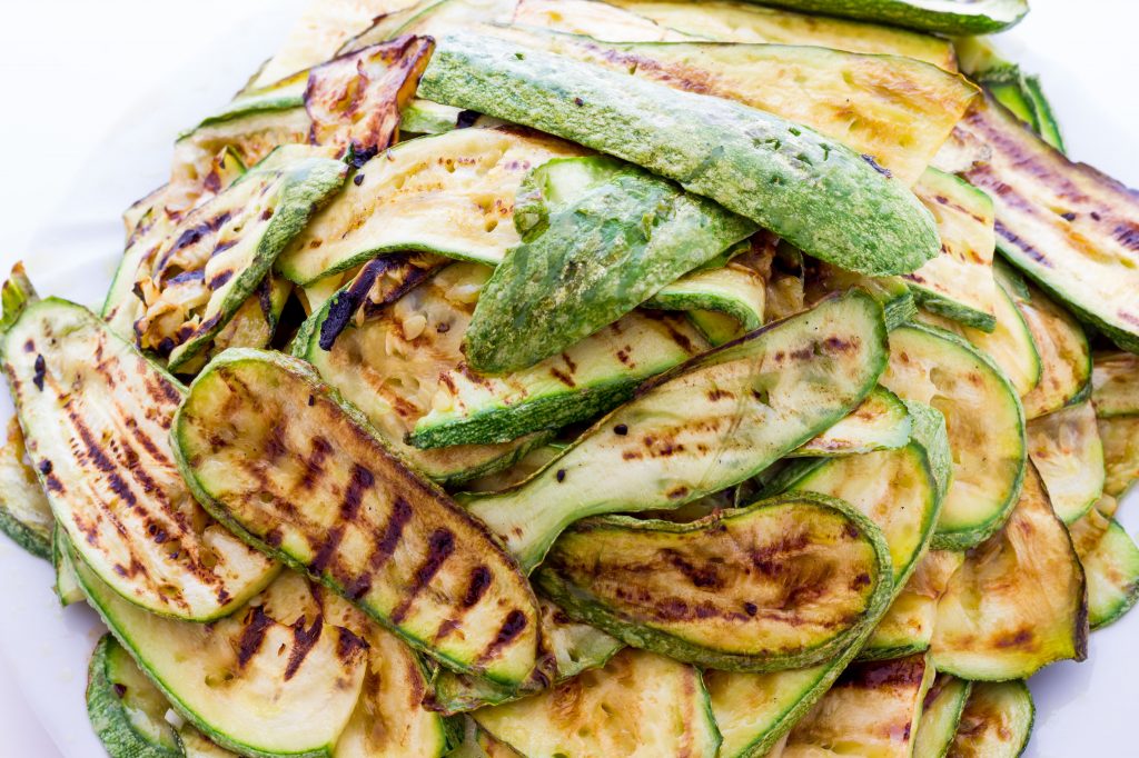 Barbecued courgettes with garlic and mozzarella
