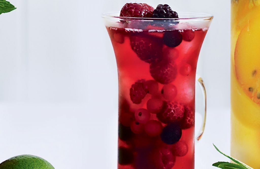Berry-cranberry iced tea