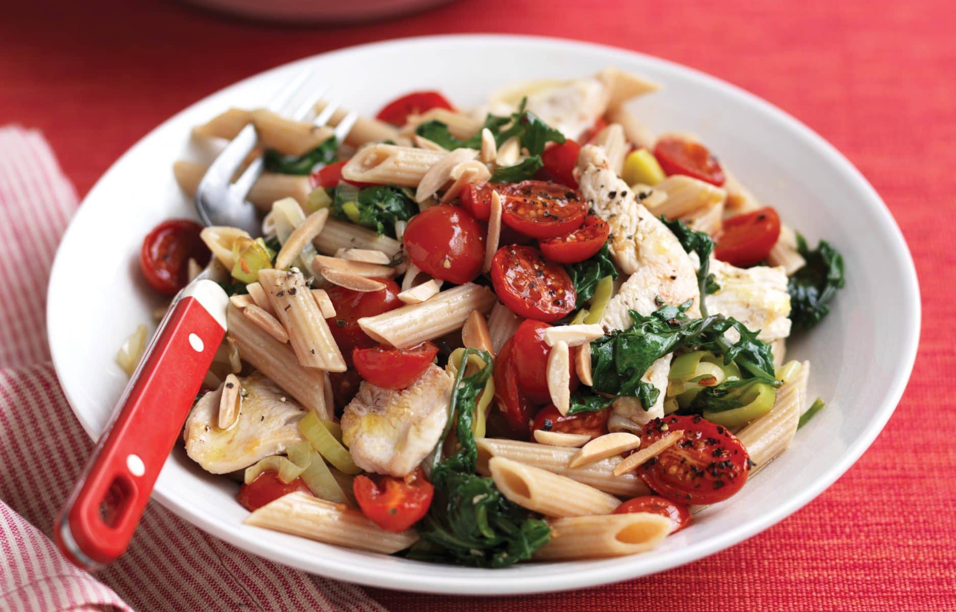 Chicken, baby kale and roast tomato wholemeal pasta - Healthy Food Guide