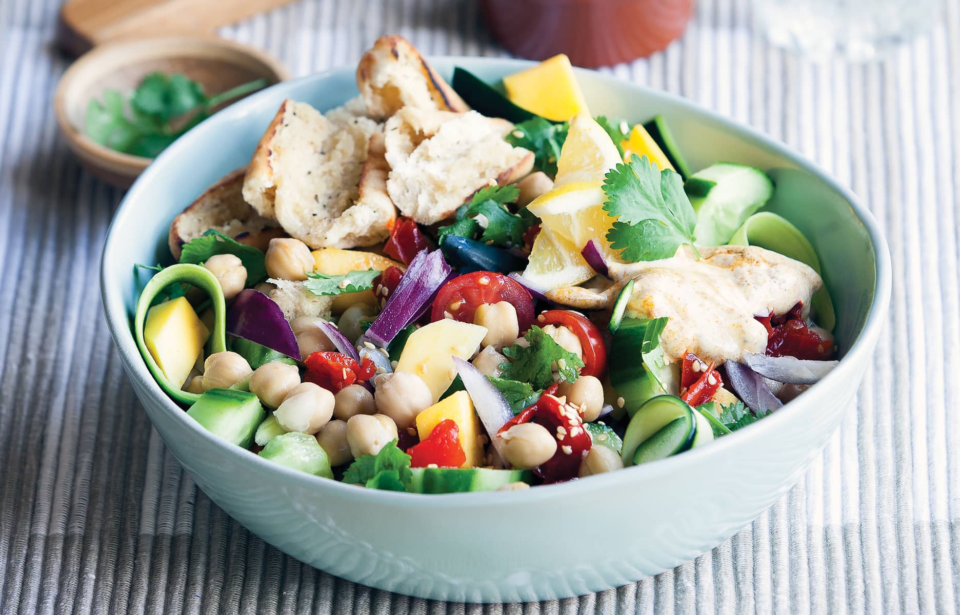 Chickpea and mango salad - Healthy Food Guide