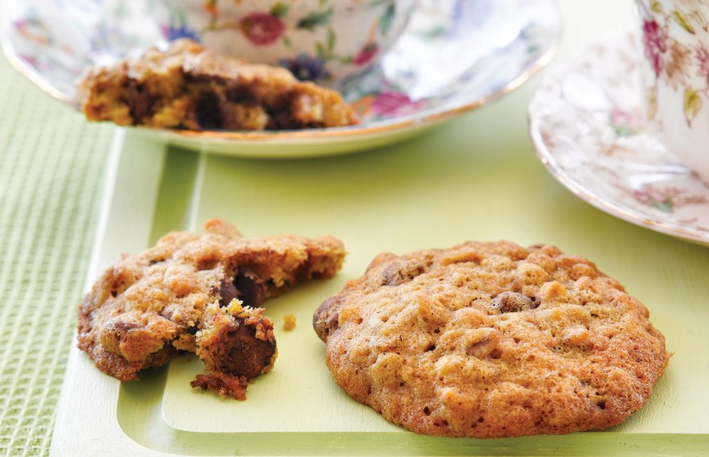Chocolate chip and spice orange cookies