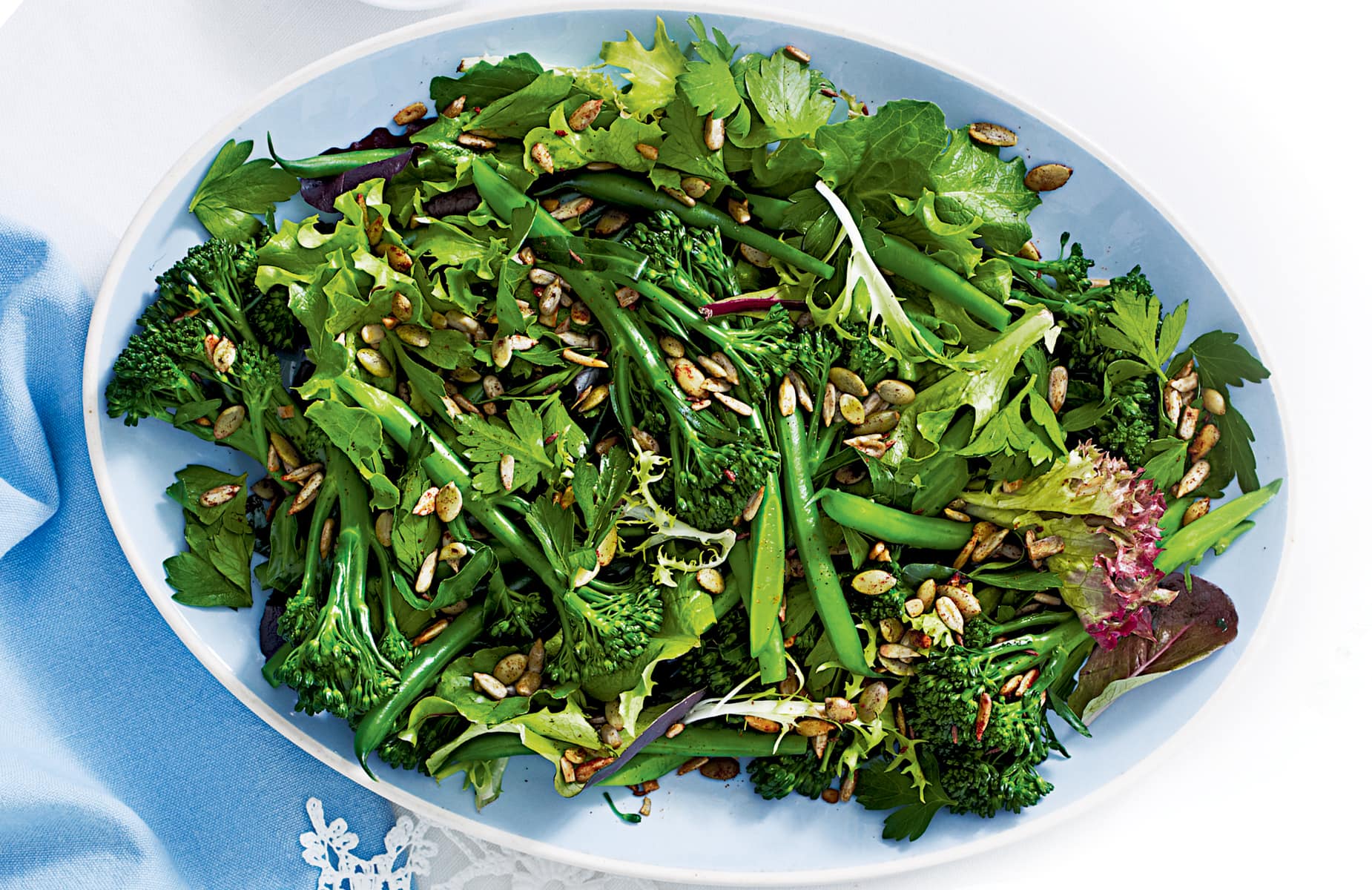 Green vege salad with crunchy seeds - Healthy Food Guide