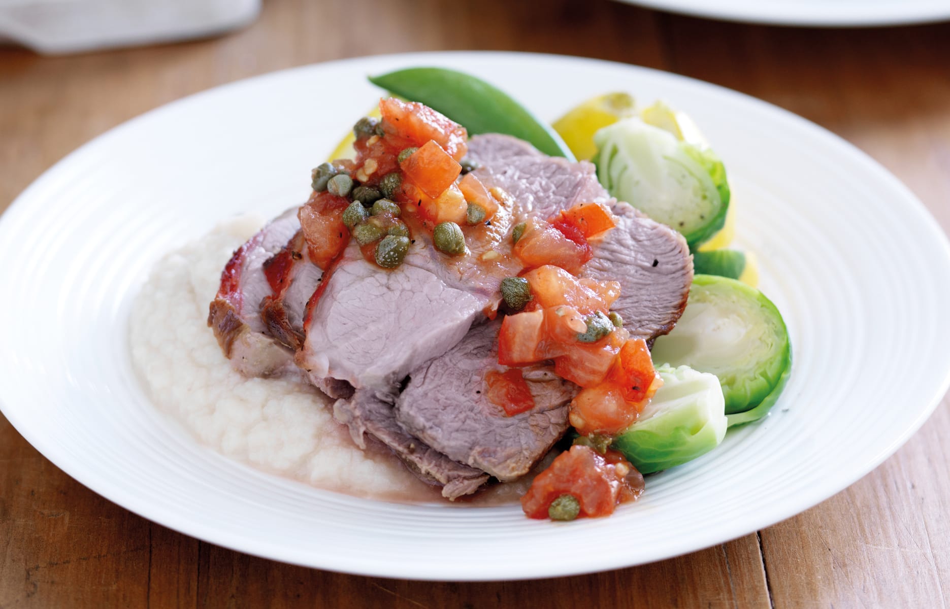 Lamb roast on cauliflower mash - Healthy Food Guide
