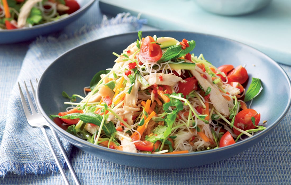 Sweet chilli chicken and noodle salad - Healthy Food Guide