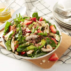 Chicken, quinoa and kale salad bowl