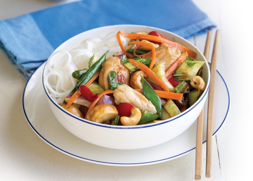 Chicken with cashew nuts and vegetables