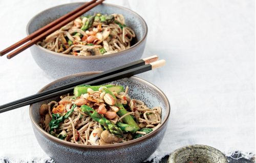 Cold Japanese noodles with tofu, honey and peanut dressing