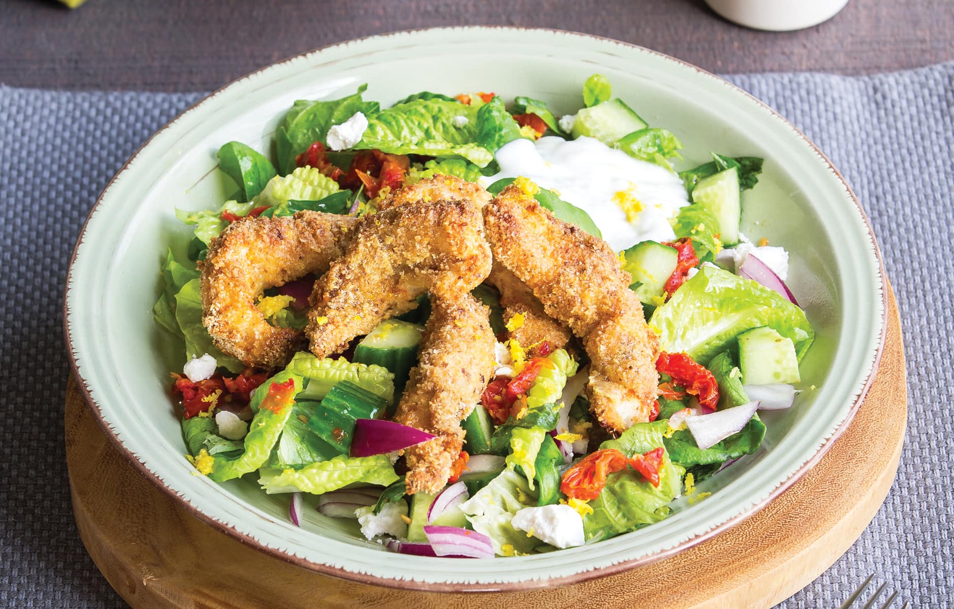 Crispy fish bites with salad and lemony dressing - Healthy Food Guide