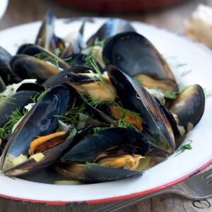 Mussels with fennel and cannellini beans in white wine broth