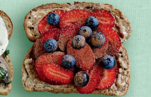 Nut butter, berries and cocoa toast topper