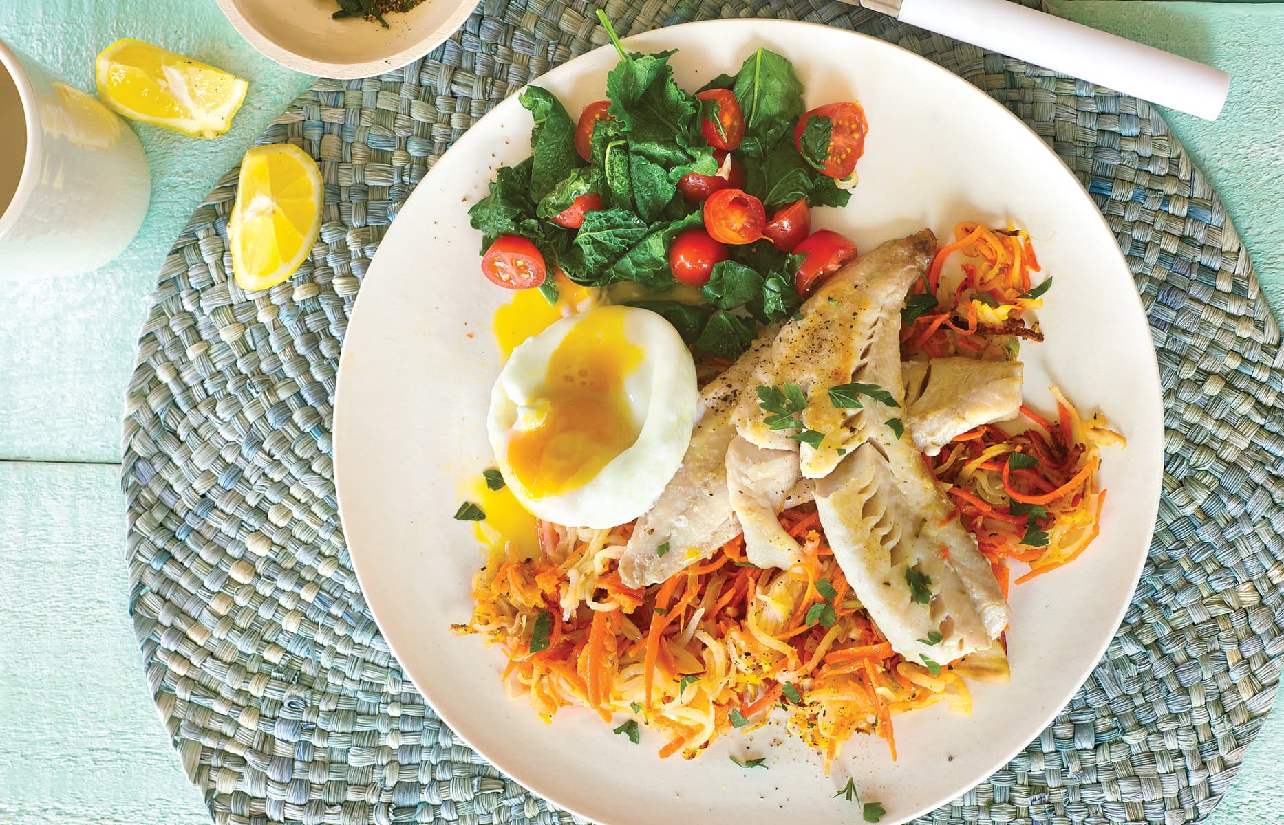 Pan-fried fish with poached egg on potato rosti - Healthy Food Guide