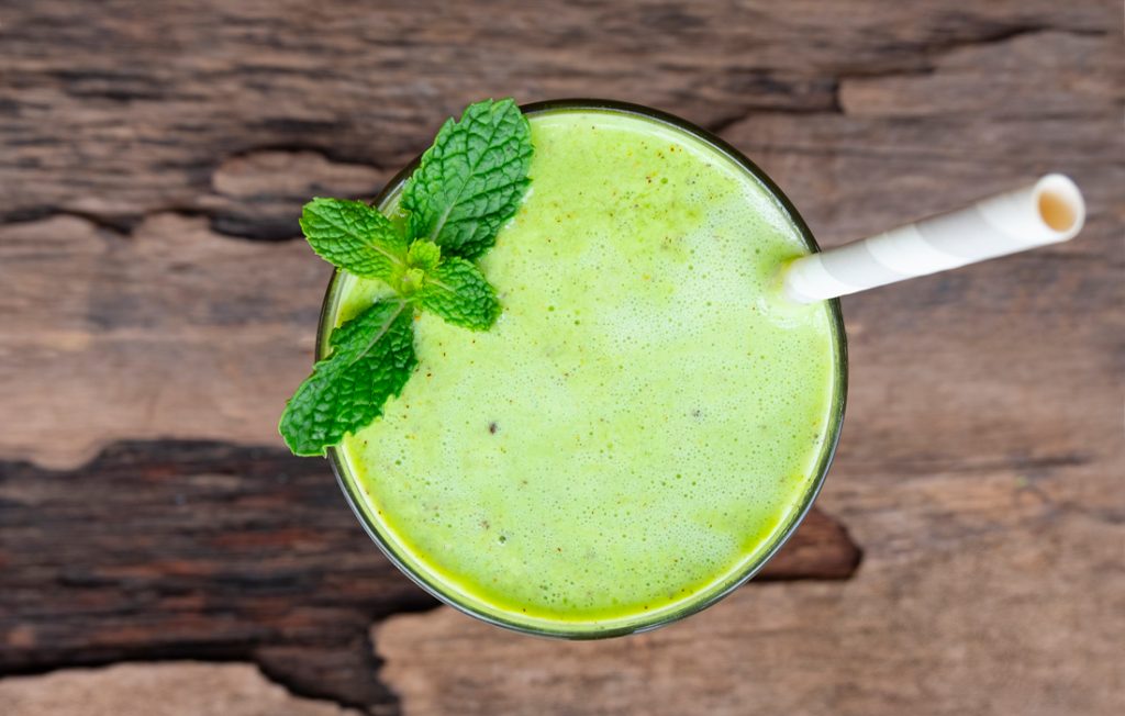 Pineapple mint smoothie
