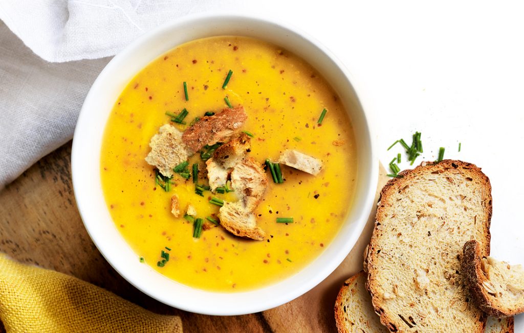Spicy roasted pumpkin soup