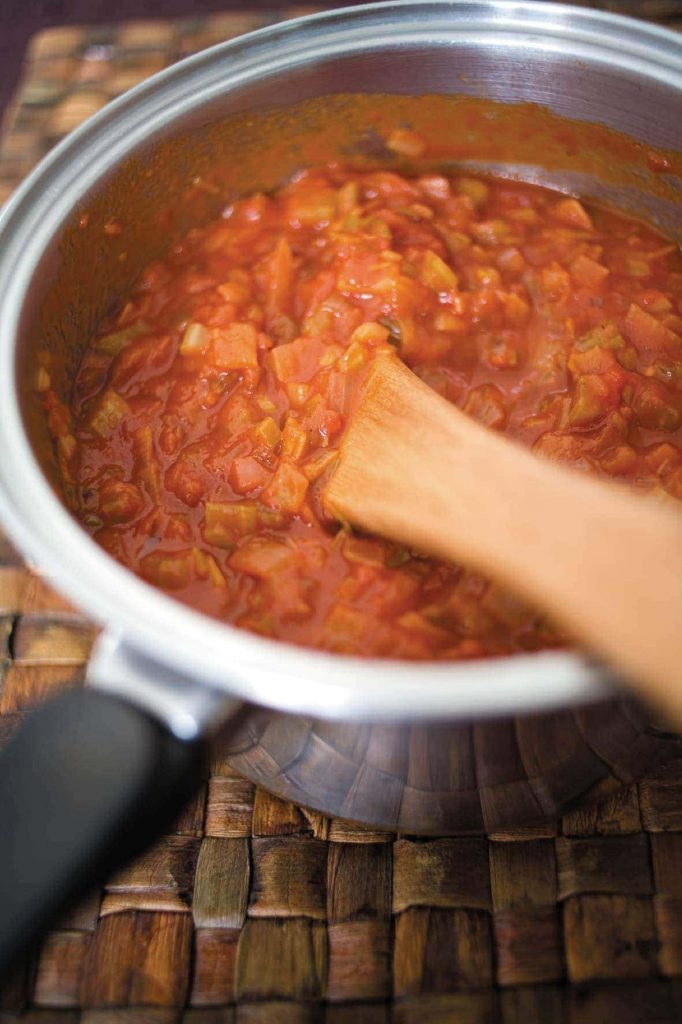 1 recipe = 4 dinners: Tomato and vegetable sauce