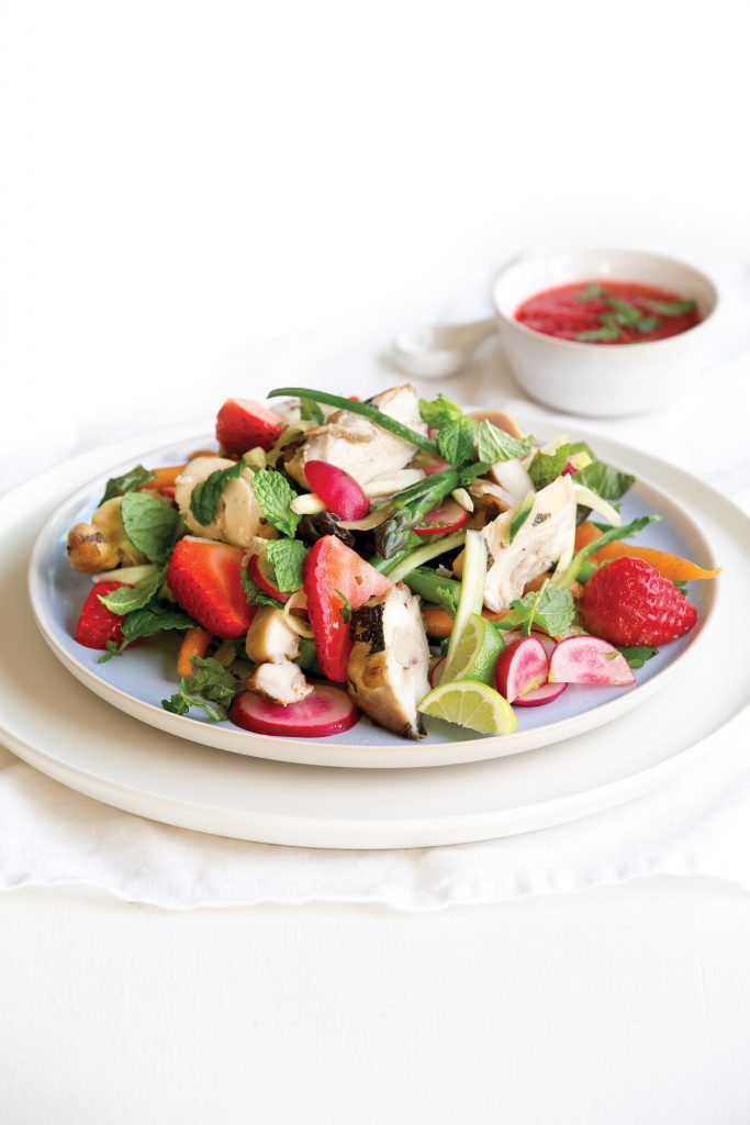 Chicken and mint salad with lime and strawberry dressing
