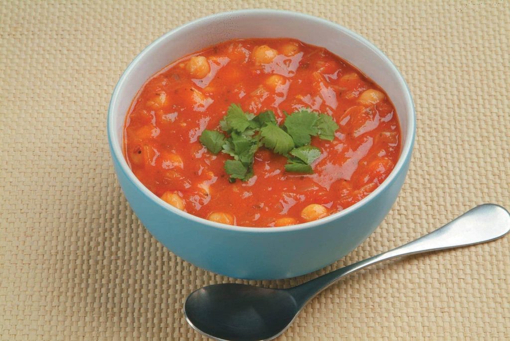 Chickpea, tomato and bacon soup