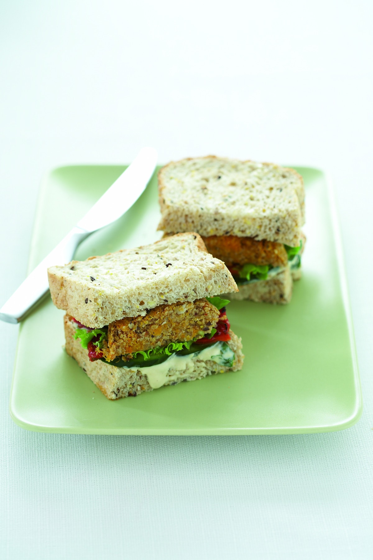 Chickpea, pumpkin and walnut burgers - Healthy Food Guide