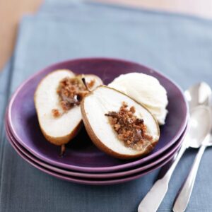 Chocolate-baked pears