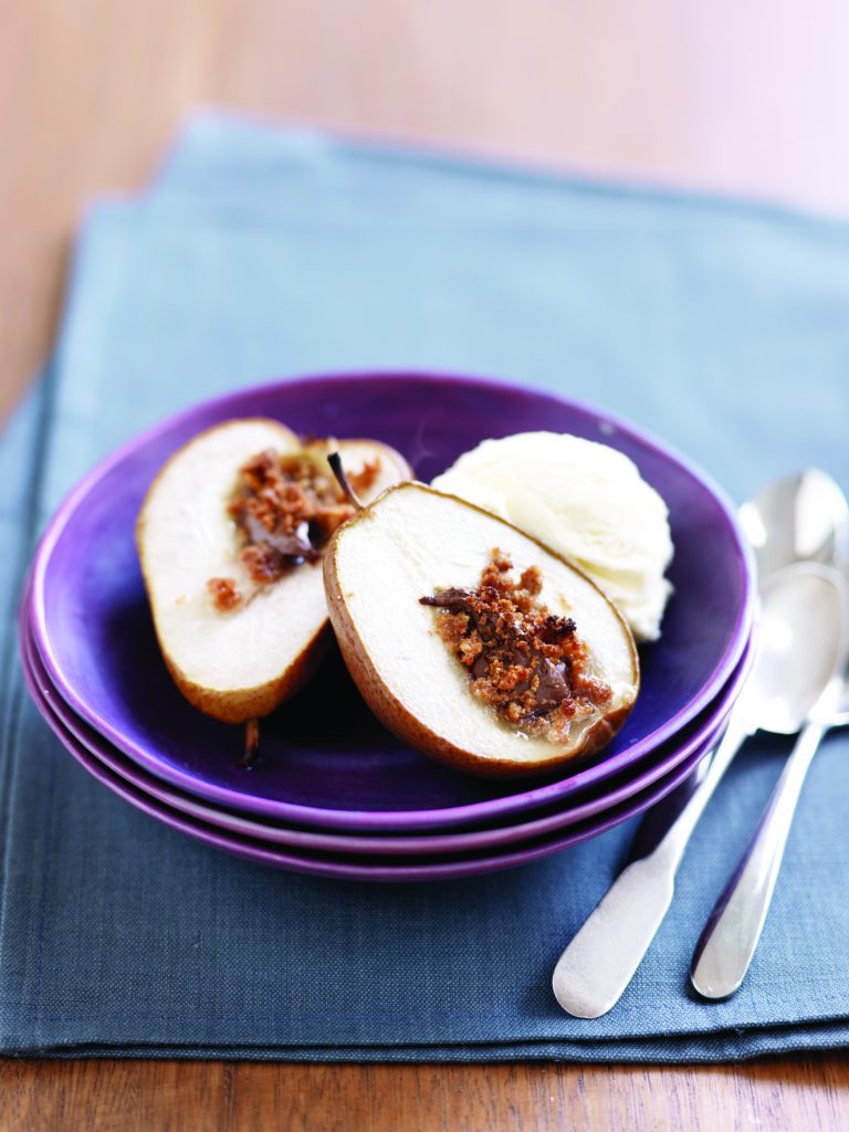Chocolate-baked pears