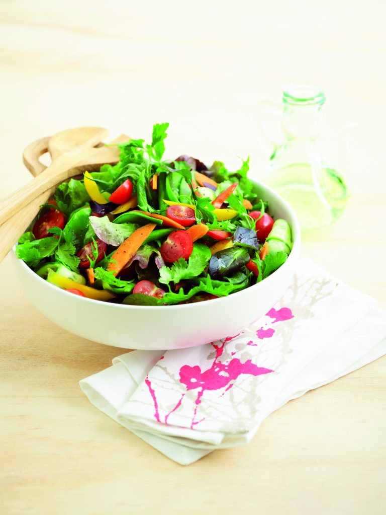 Classic mixed green salad - Healthy Food Guide