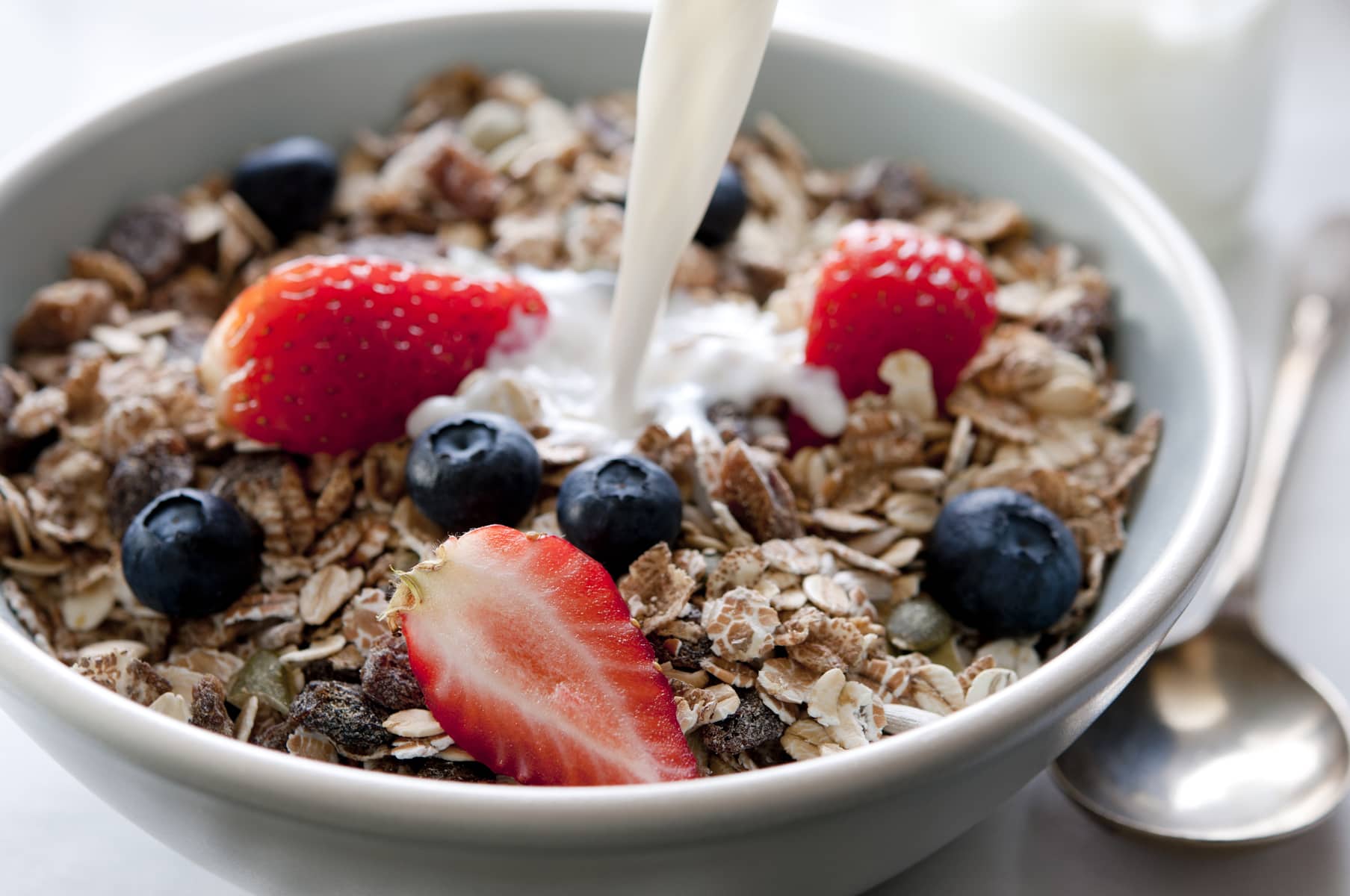【健康饮食】每天早上你有没有吃cereal的习惯呢？其实你知不知道早餐吃谷物片是不是对身体健康呢？