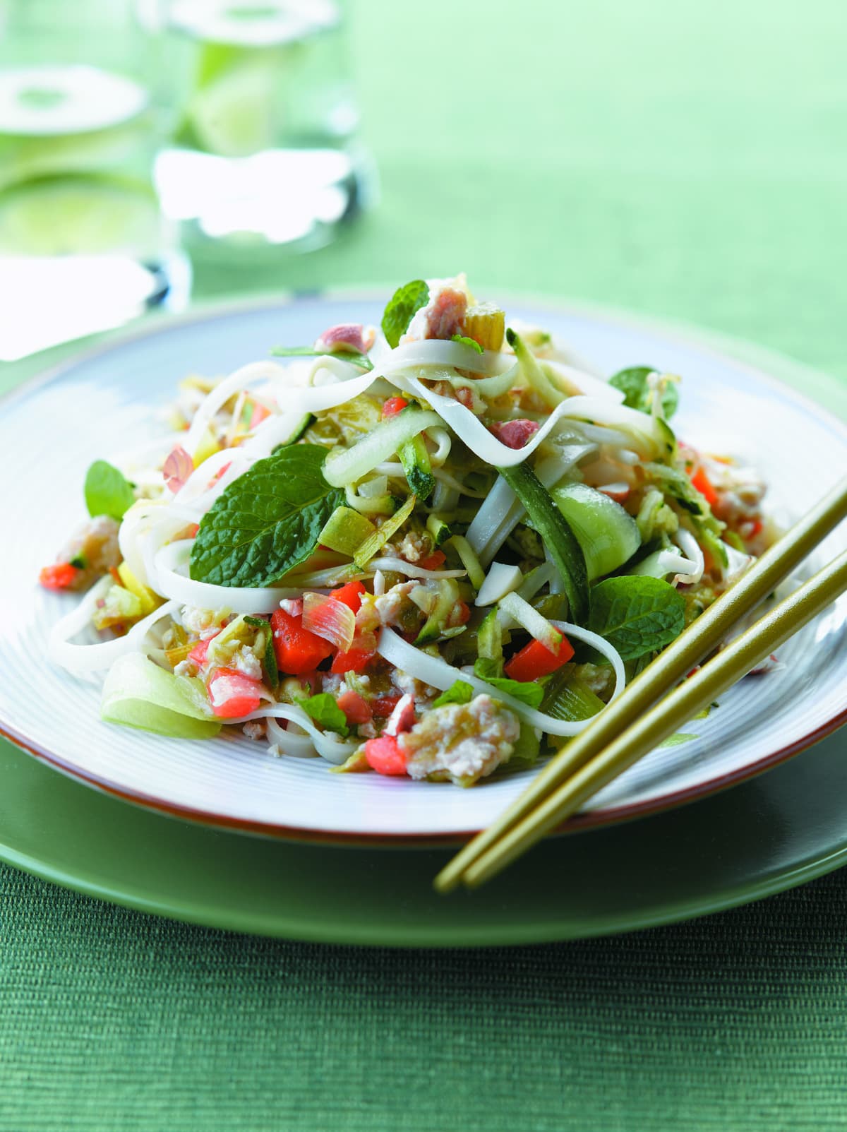 Refreshing noodle salad - Healthy Food Guide