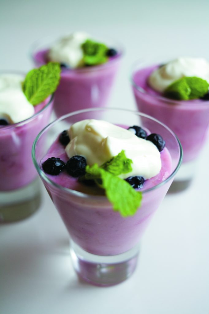 Rhubarb berry mousse