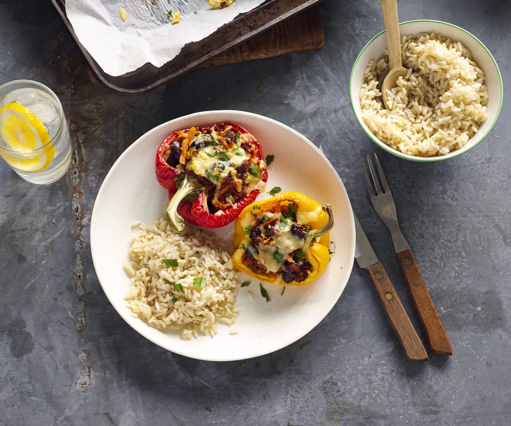 Spicy capsicum bowls with brown rice