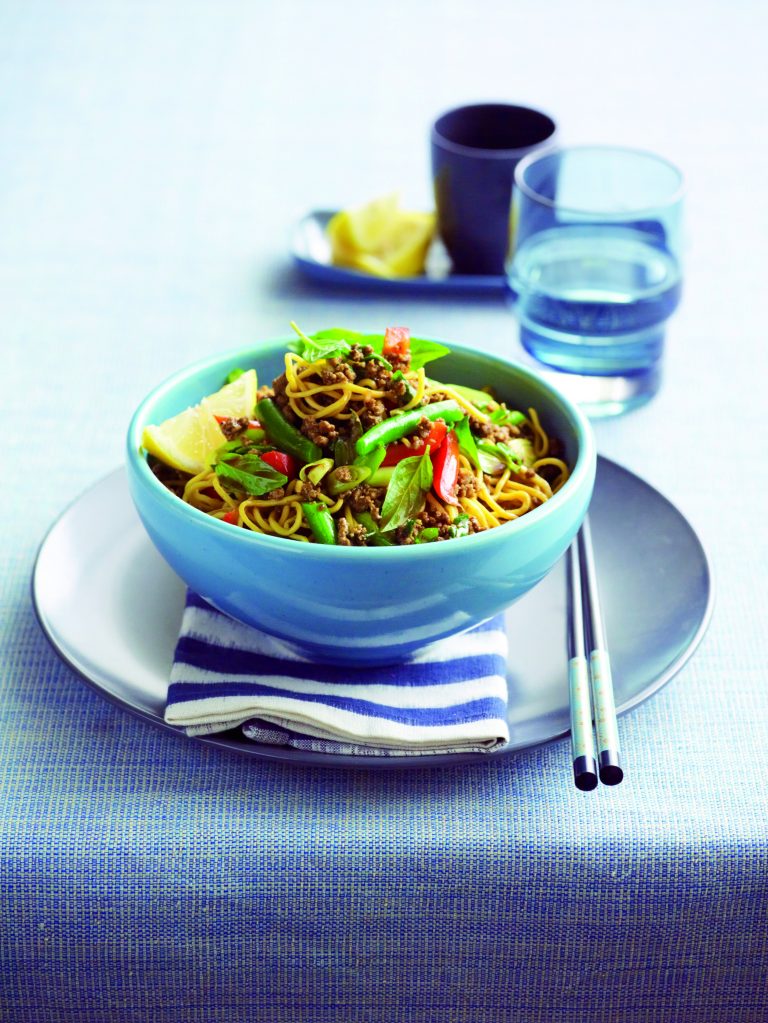 Stir-fried curried beef with noodles and basil - Healthy Food Guide