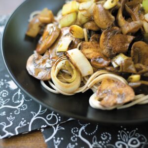 Tangy soy mushrooms with noodles