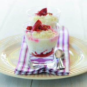 Vanilla rice pudding with stewed rhubarb