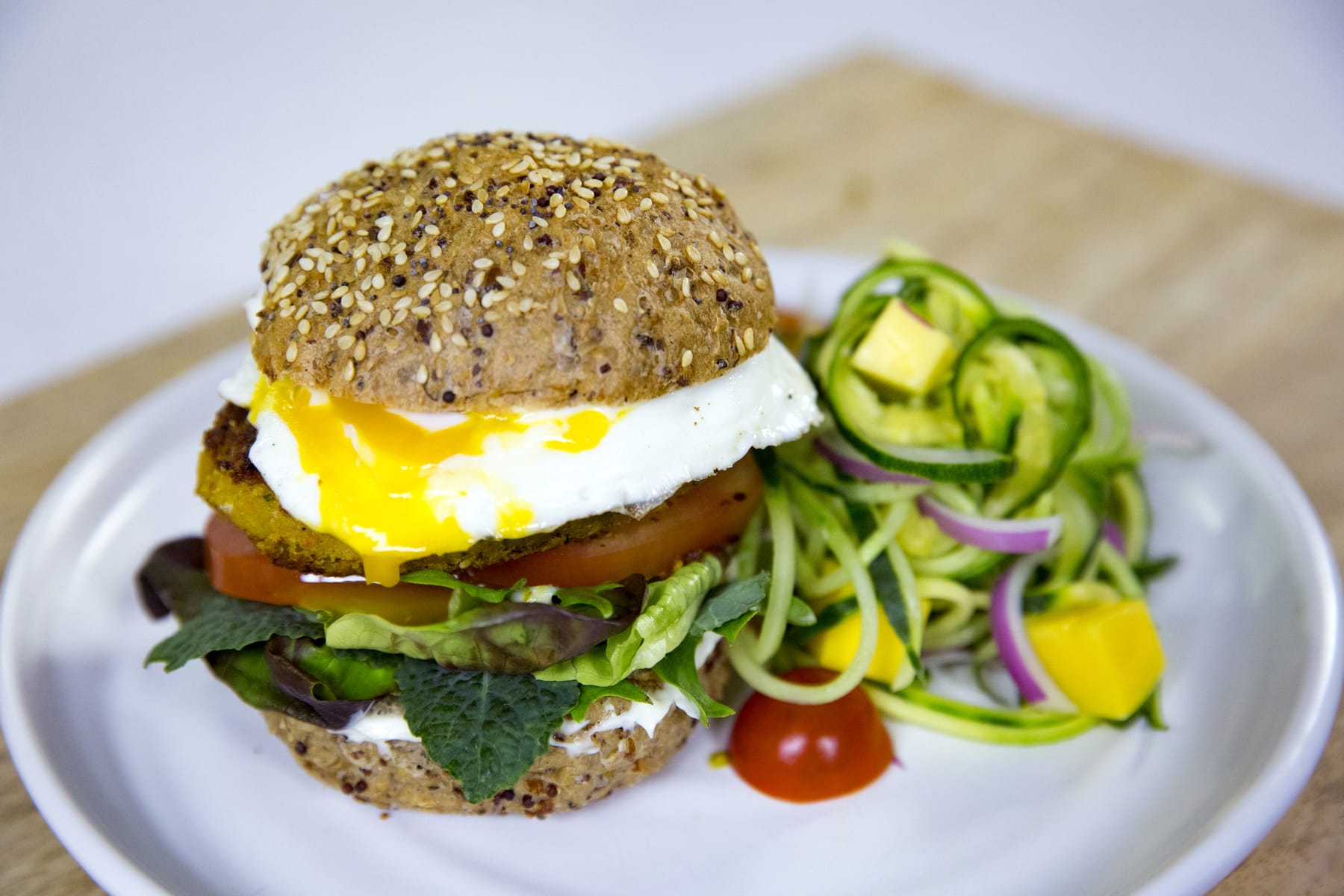Dageraad Mauve Fantasierijk Chickpea and egg burgers - Healthy Food Guide