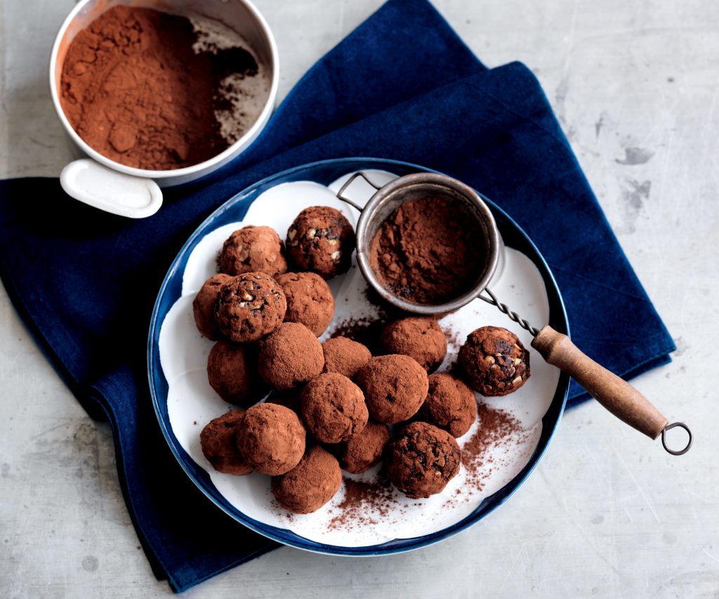 Chocolate, date and fig truffles