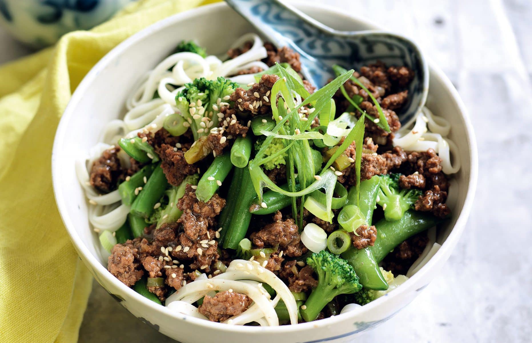 Chinese-style mince with noodles - Healthy Food Guide