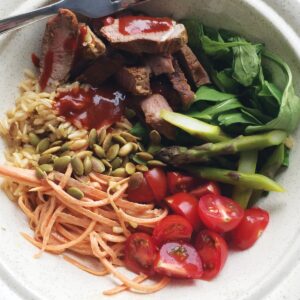 Spicy lamb lunch bowl
