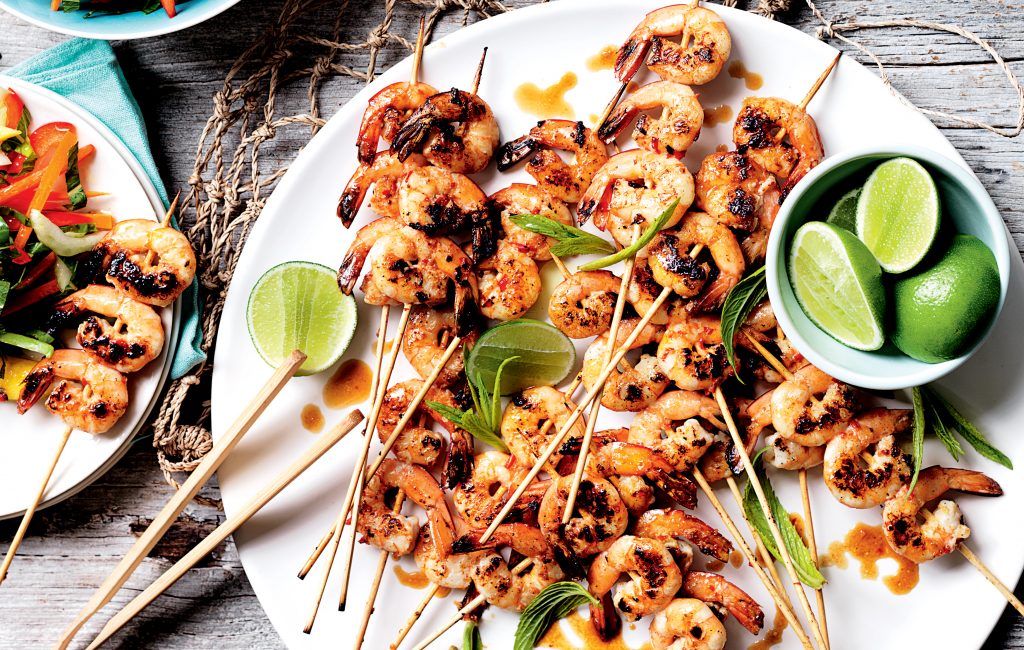 Chilli prawn skewers with mango and mint salad