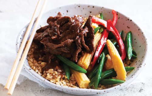 Garlic and pepper steak stir-fry with brown rice