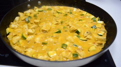 How to make peanut chicken curry