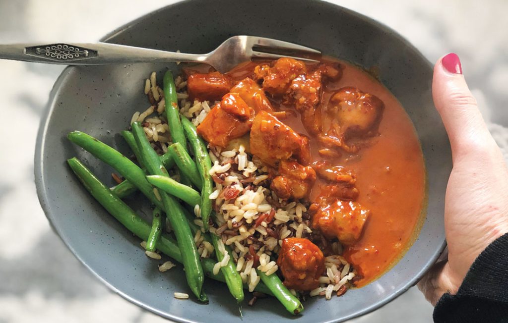 Spicy chicken and carrots with rice