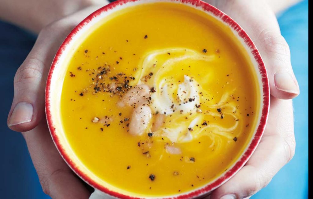 Pumpkin soup with cannellini beans