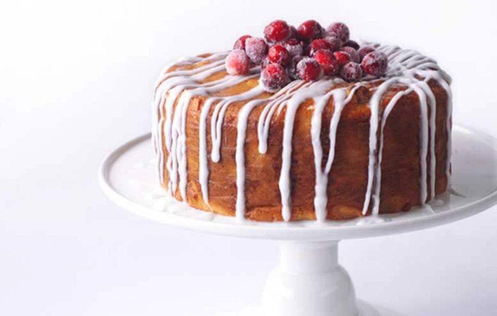 Spiced cranberry and mandarin drizzle cake