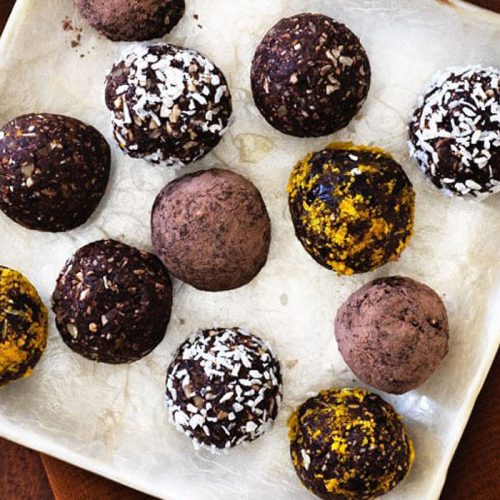 Chocolate energy balls