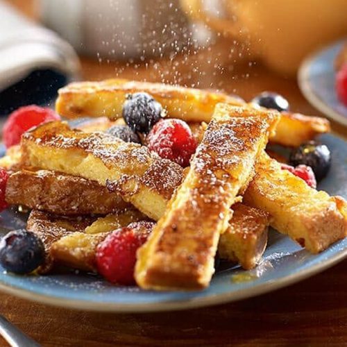 French toast sticks with maple syrup