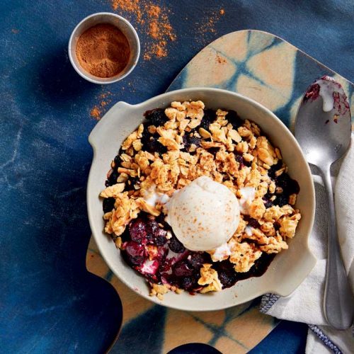 Blueberry oat crumble