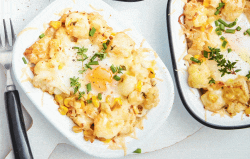 Cheesy potato, cauliflower and thyme shakshuka