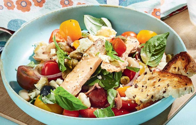 Tuna, tomato and feta panzanella salad - Healthy Food Guide