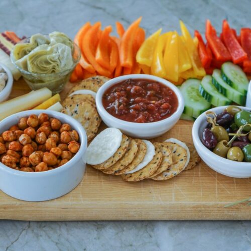 5 tips for creating a healthy holiday platter